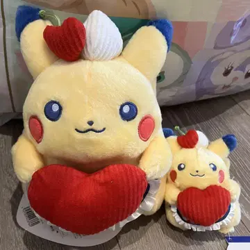 최종 새상품 diner 다이너 피카츄 하트 봉제 인형 마스코트