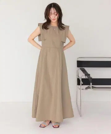 titivate 스퀘어 슬리브 플레어 원피스
