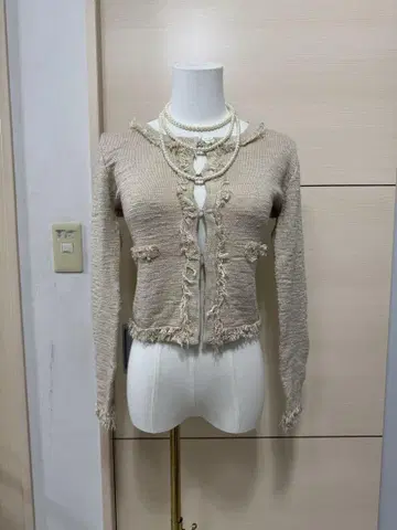 프린지 장식 베이지 가디건