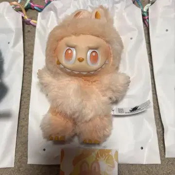 [ 정품 미사용 ] POP MART 러브브 에너지 HAPPINESS