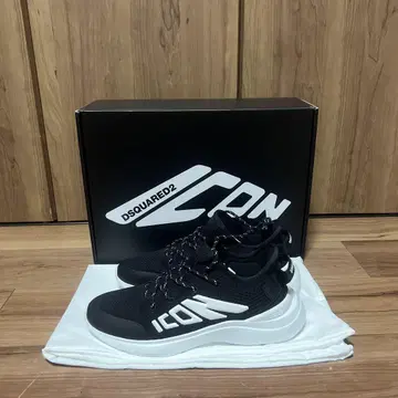 디스퀘어드 ICON NEW GENERATION FLY SNEAKER