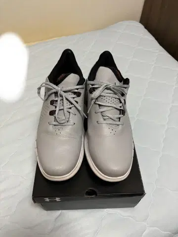 언더아머 골프화