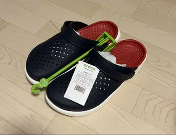 [ 미사용 새상품 ] Crocs 인모션 크로그 네이비 28cm