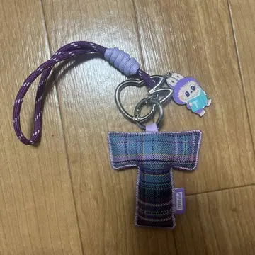 POPMART Pin for love 알파벳 러브브 키링 T