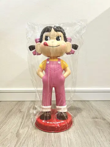 후지야 고개 흔드는 페코짱 인형 핑크