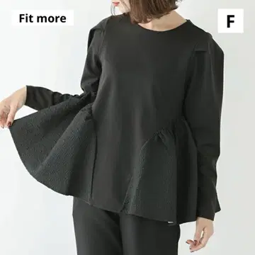 [ 새상품급 ] Fitmore 핏모어 자카드 절개 페플럼 티셔츠