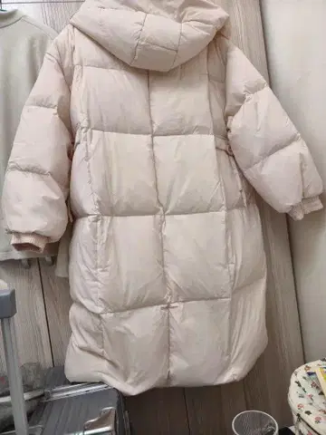 라이트 핑크 후드 부착 롱 다운 자켓