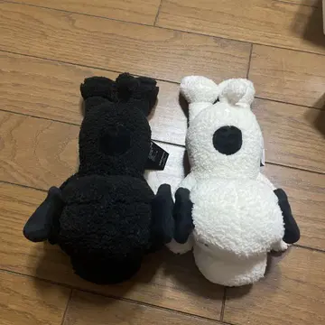 KAWS x UNIQLO 콜라보 스누피 봉제 인형