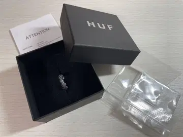 HUF 귀걸이