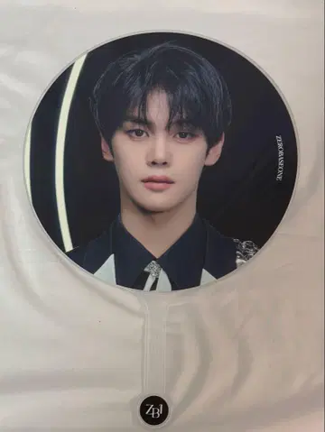 ZEROBASEONE 김규빈 부채