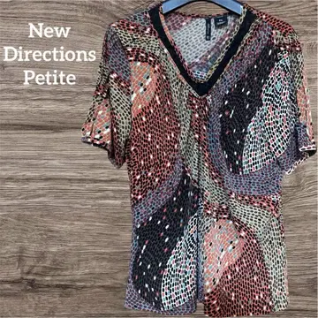 New Directions Petite 컬러풀 도트 무늬 V넥 반팔