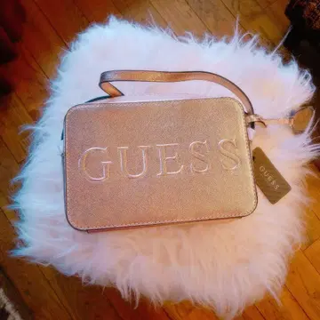 [새상품 미사용] GUESS 숄더백 로즈 골드