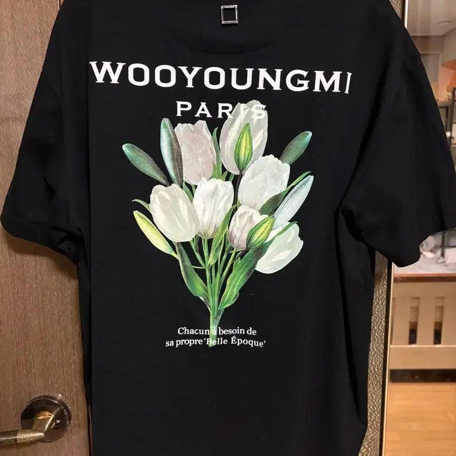 トップス wooyoungmi flower tee ☆人気☆【WOOYOUNGMI】☆Flower Print Back Logo T-Shir.t