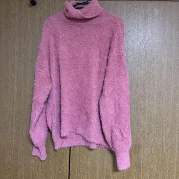 복슬복슬 핑크 터틀넥 스웨터