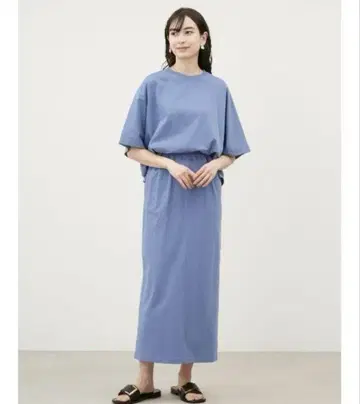 [미사용 새상품] Mila Owen 돌먼 T 스트레이트 스커트 블루