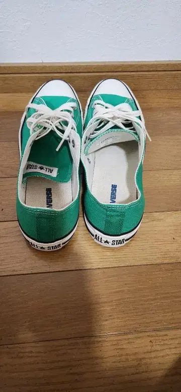 CONVERSE의 ALLSTAR 신발