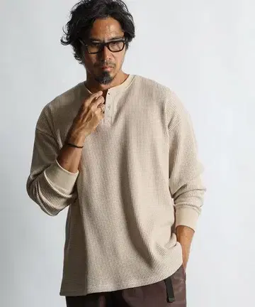 더 더퍼 오브 세인트 조지 헨리넥 롱 TEE 베이지 M