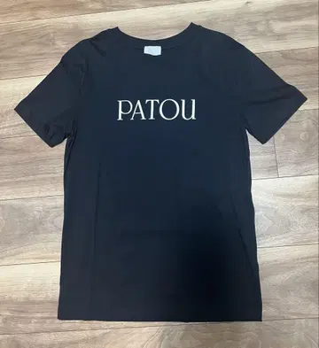 PATOU 로고 블랙 T셔츠