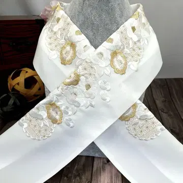 화려한 자수 장식용 깃 일본제 새상품 츠바키가 세련되게 디자인된