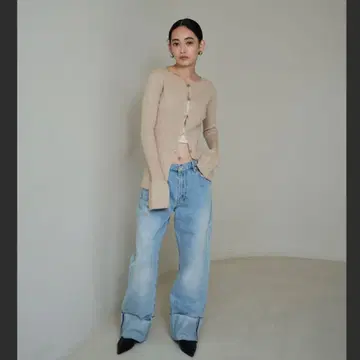AIC. 후크 디자인 벨 슬리브 니트 가디건