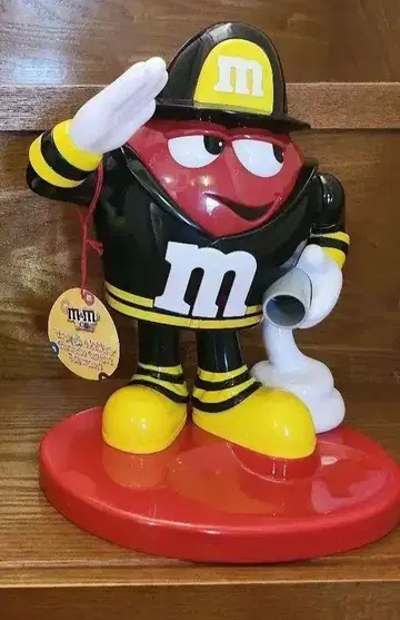 M&M's 소방관 레드 피규어