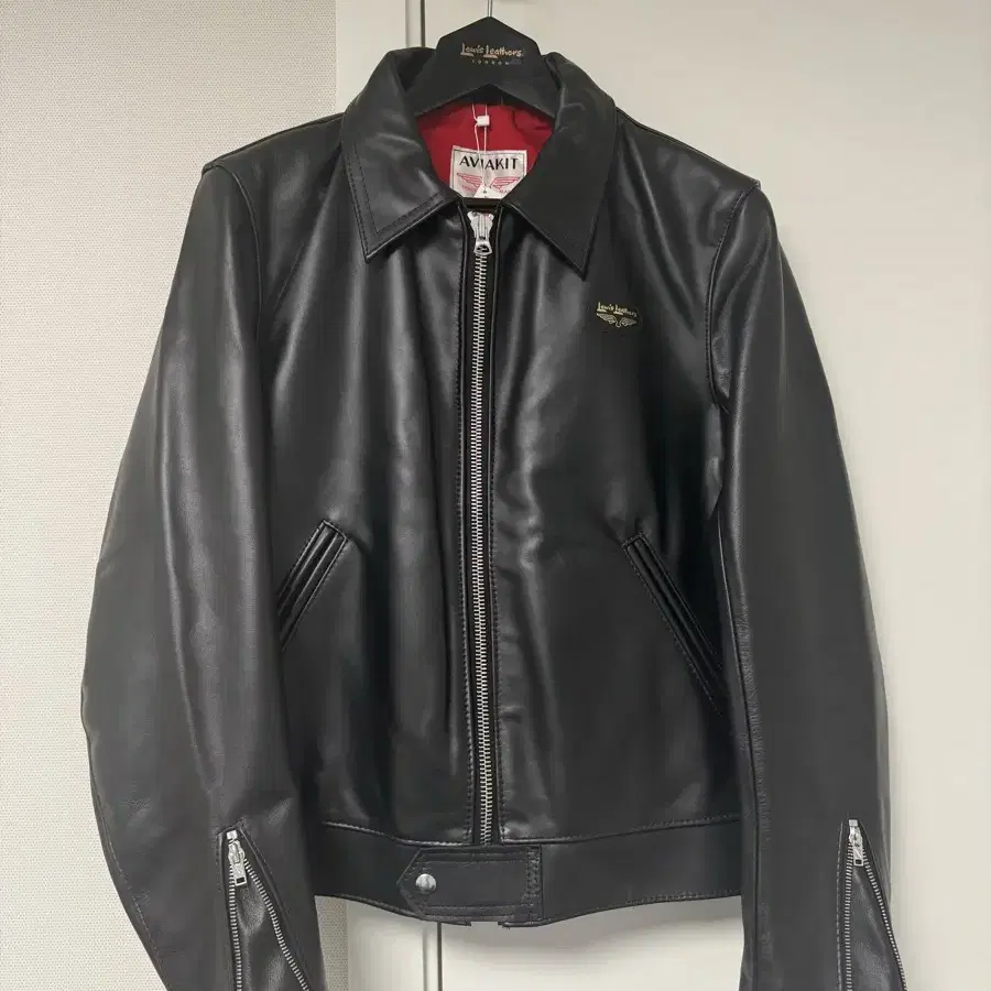 ジャケット・アウター Lewis leathers corsair horse hide 34 Lewis Leathers Black Horsehide Corsair 60T (Tight fit