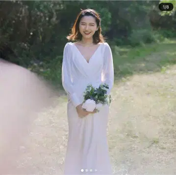 화이트 웨딩 드레스 V넥 긴팔