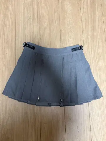 그레이 플리츠 미니 스커트 가죽 느낌 벨트 포함