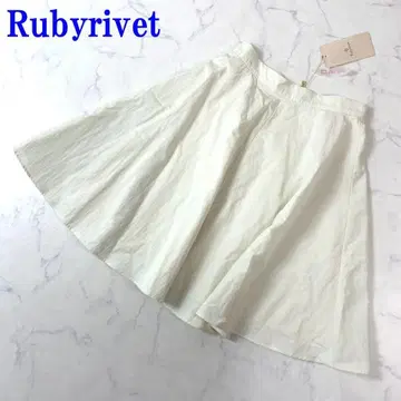택 포함 새상품 루비 리벳 스커트 아이보리 코튼 38 C2660