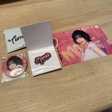 TWICE MOMO 캔뱃지 핀 배지 세트