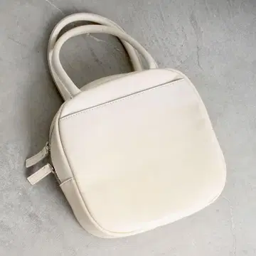 ICY LEATHER BOSTONBAG (아이보리)
