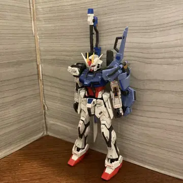 RG 스트라이크 건담 정크 완성품