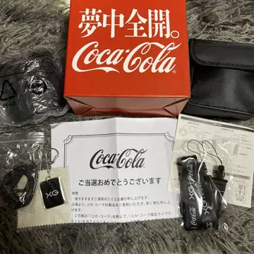 XG x 코카콜라 콜라보 쌍안경
