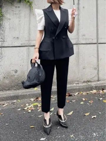 cygne (시뉴) 화이트 퍼프 슬리브