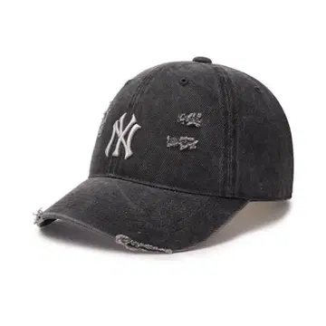 aespa 카리나 착용 MLB 뉴 데미지 캡