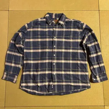 St. John's Bay 플란넬 셔츠 구제 의류