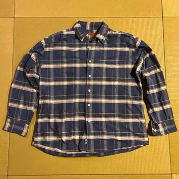 St. John's Bay 플란넬 셔츠 구제 의류