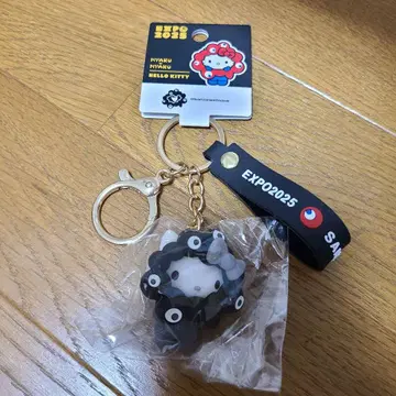 헬로키티 산리오 캐릭터즈 미야쿠미야쿠 변신 흑백 키링