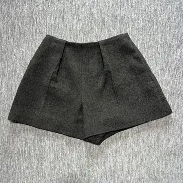 CARVEN 칼벤 턱 들어간 숏팬츠