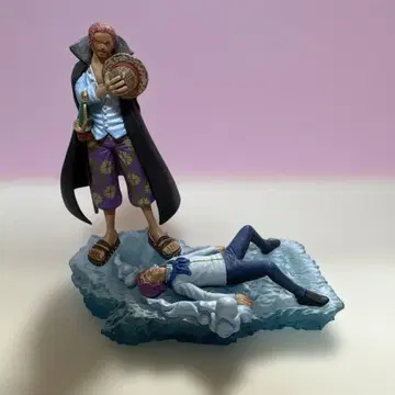 원피스 로그 박스 샹크스 코비 피규어 골동품 명장면