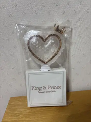 King & Prince 콘서트 투어 2018 응원봉