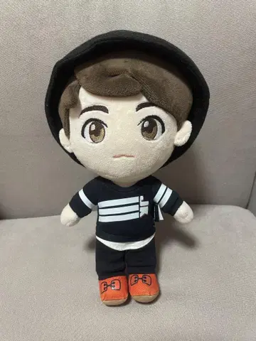 타니탄 정국 봉제 인형