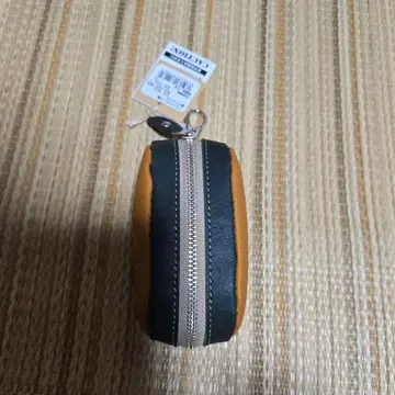 가죽 코인 케이스 오렌지와 블랙