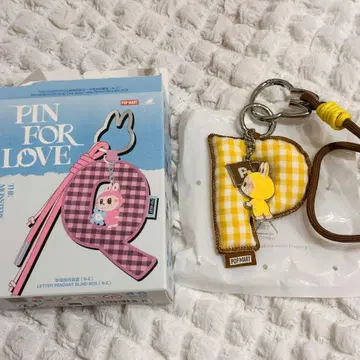 POPMART PIN FOR LOVE 알파벳 러브브 P