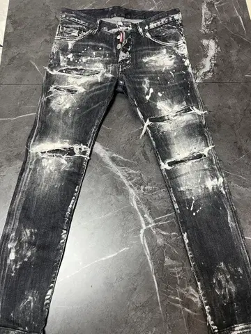 DSQUARED2