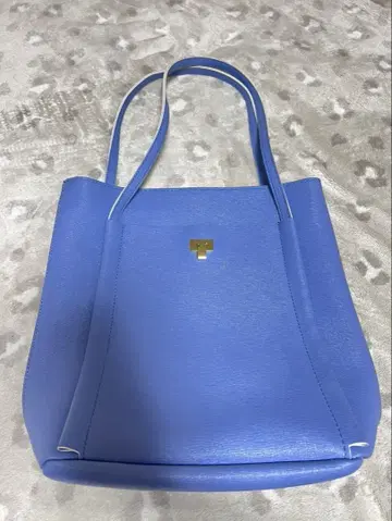 파란색 토트백 합성 피혁