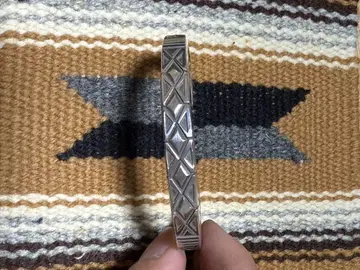 캘빈 마르티네스 뱅글