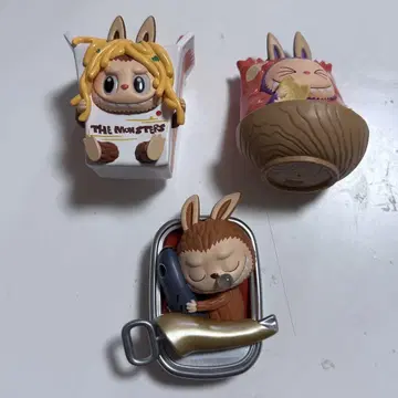 THE MONSTERS Wacky Mart 라브브