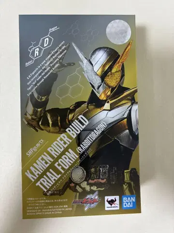 s.h.figuarts 가면라이더 빌드 트라이얼 폼 토끼 드래곤