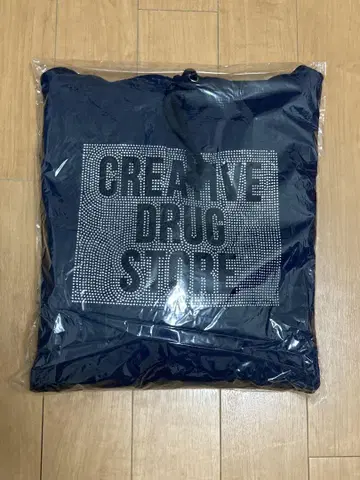 CreativeDrugStore 큐빅 후디!